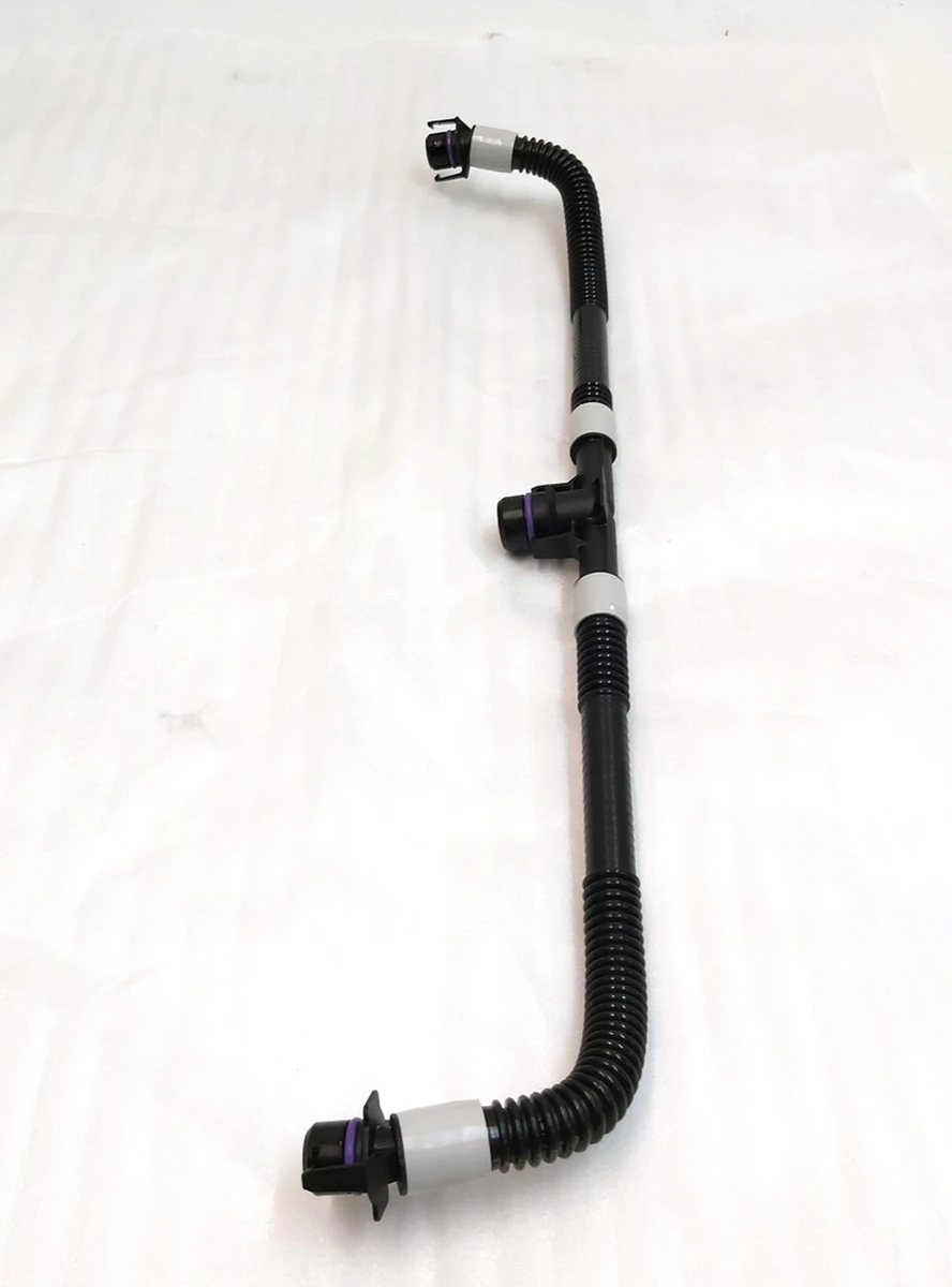 Патрубок системи охолодження основної батареї Tesla model 3 1091586-00 1091587-00