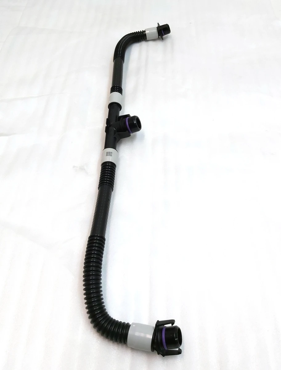 Патрубок системи охолодження основної батареї Tesla model 3 1091586-00 1091587-00