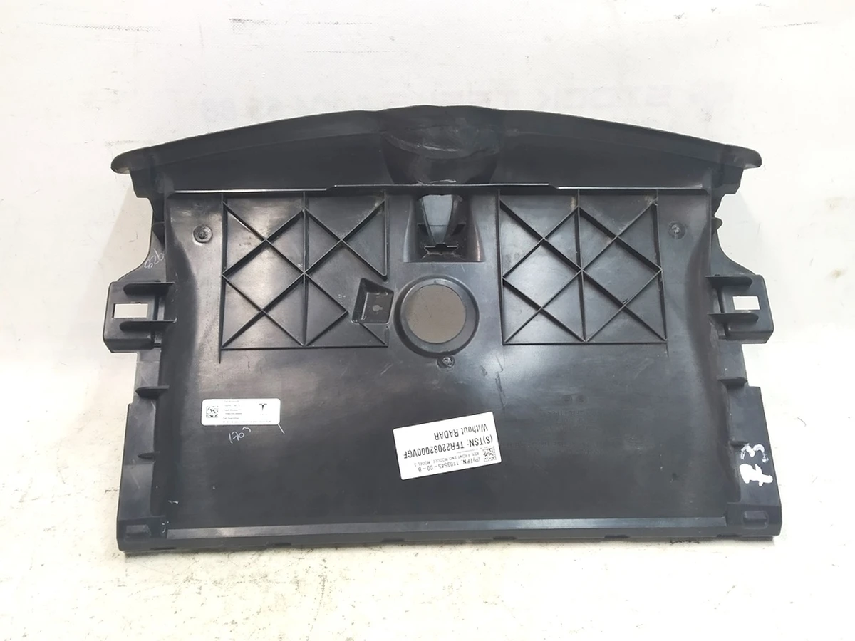 1 Люверс центральный корпус (восстановленный) Tesla Model 3 1559787-00-A