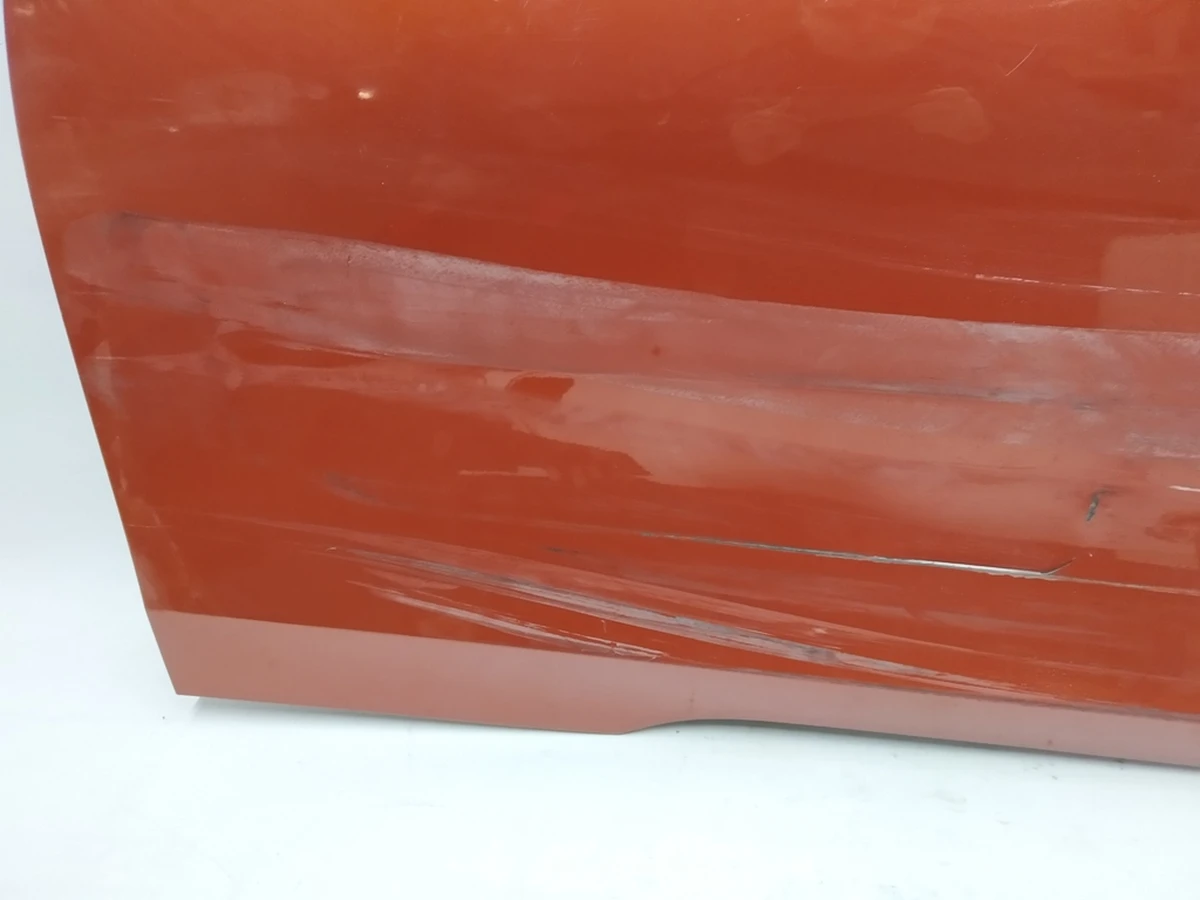 Облицовка наружняя двери передней левой (пластик) B78 (Solar Orange Metallic) (с повреждением) BMW i3 51007369329