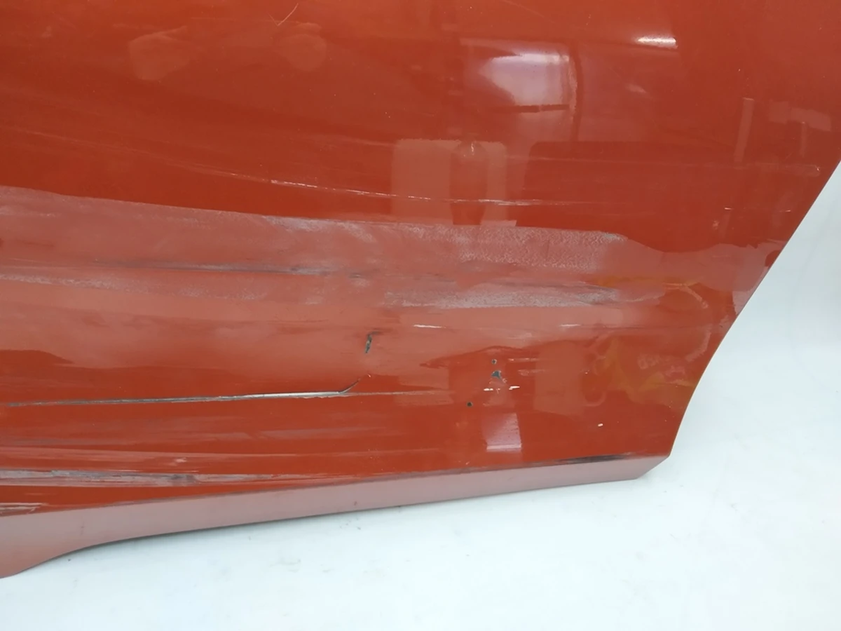 Облицовка наружняя двери передней левой (пластик) B78 (Solar Orange Metallic) (с повреждением) BMW i3 51007369329