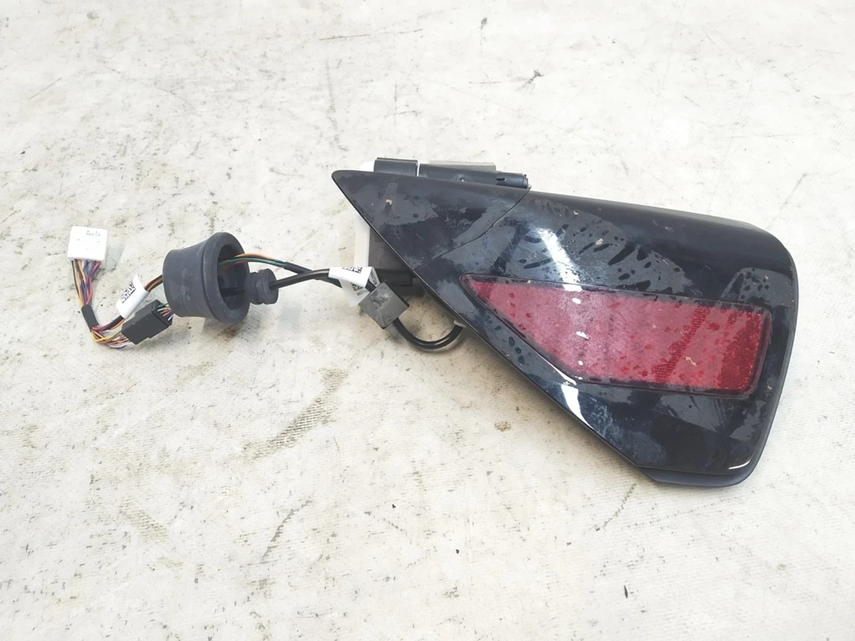 2 Люк порту зарядки з електроприводом (пошкодження) Tesla model 3, model Y 1566302-10-G