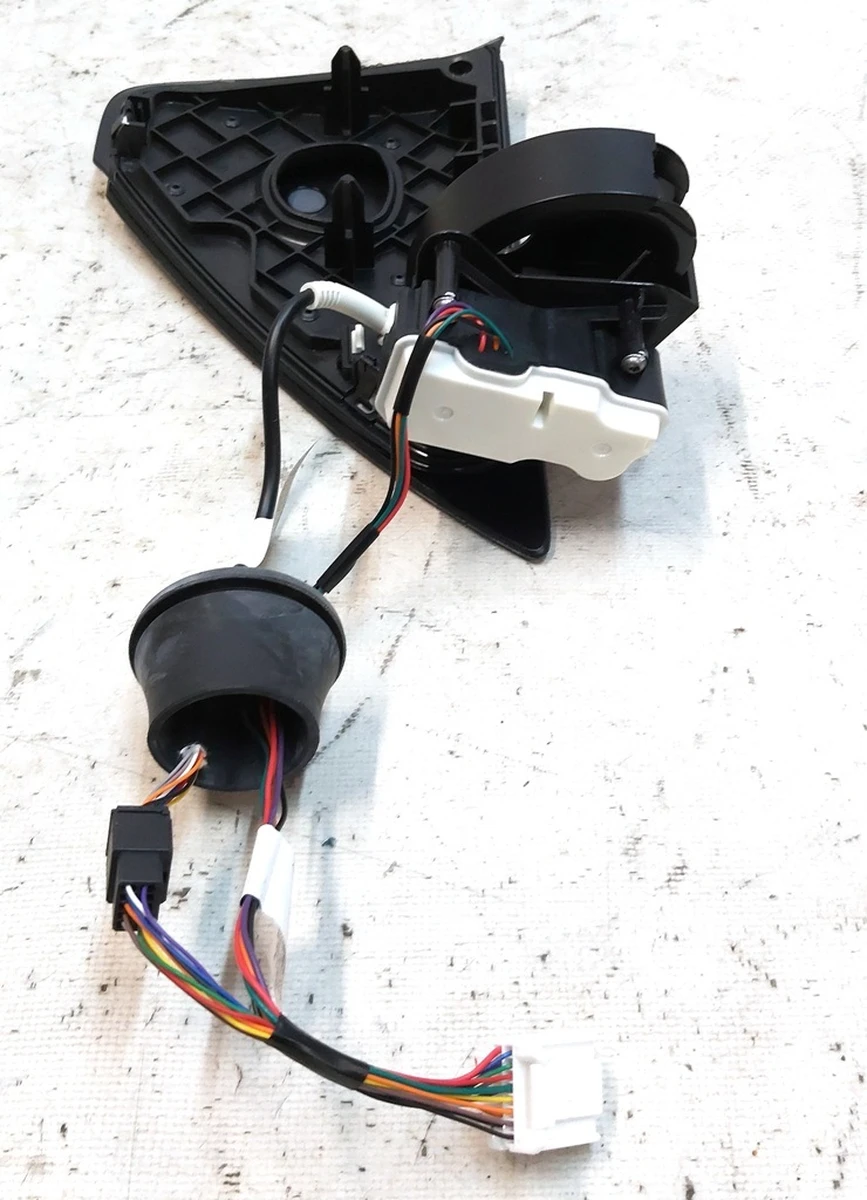 2 Люк порту заряджання з електроприводом Tesla mode 3, model Y 1505513-00-A