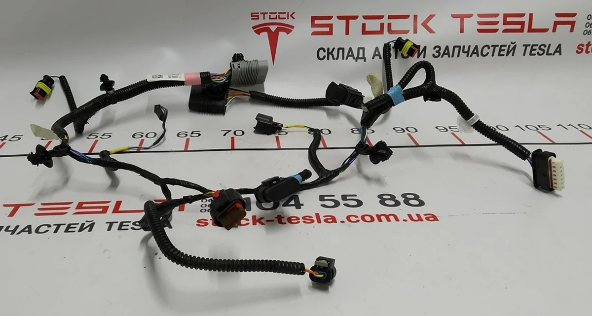 2 Електропроводка боксу переднього багажника (ванни) Tesla model 3 1567961-00-A