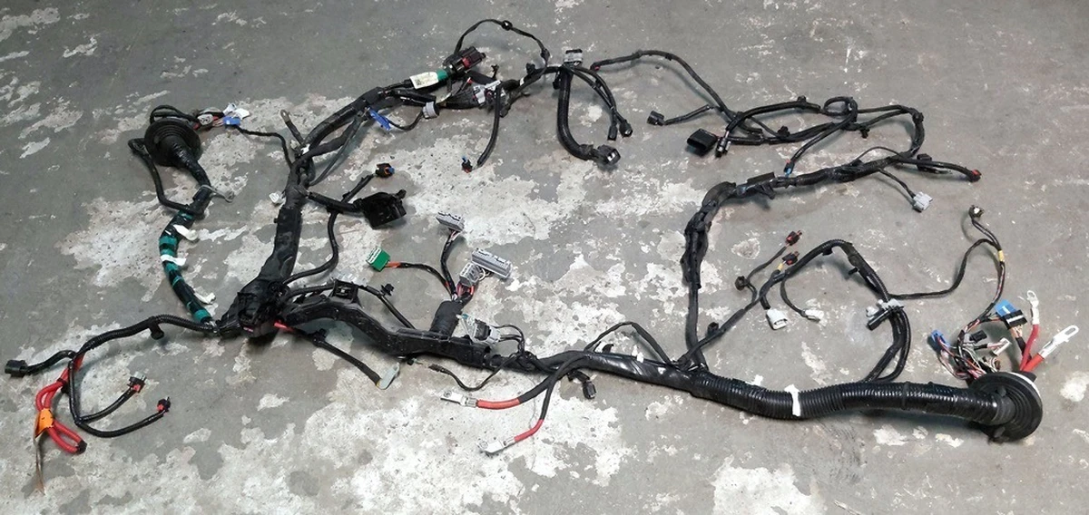 3 Электропроводка подкапотная RWD Tesla model 3 1567964-02-C