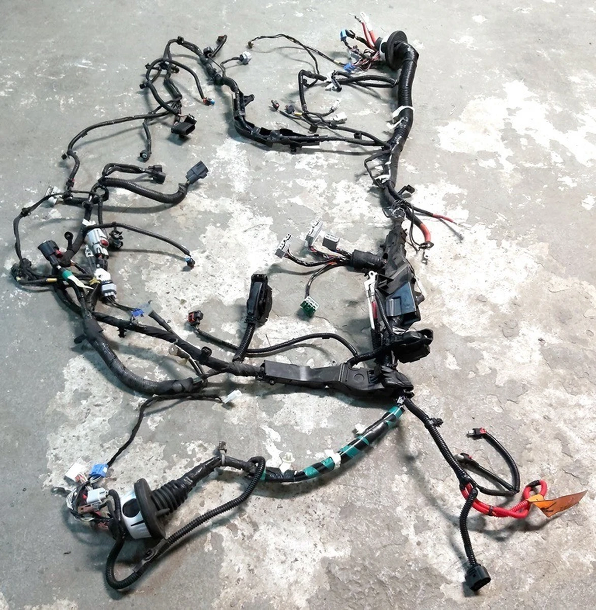 3 Электропроводка подкапотная RWD Tesla model 3 1567964-02-C