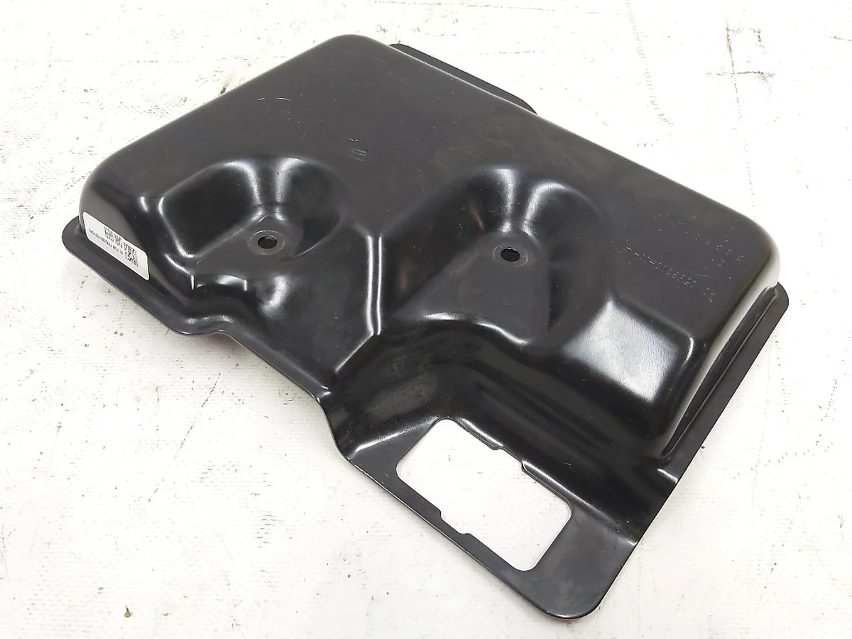 2 Кришка захисна боді контролера переднього GEN 3 Tesla model 3 1569303-00-A