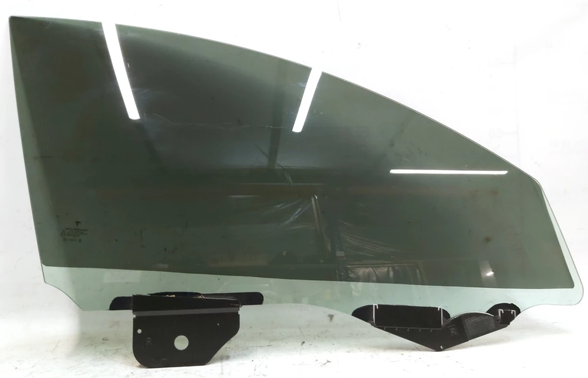 Скло дверей передньої правої подвійне ламіноване в зборі з кронштейнами кріплення NA Tesla model Y 1582617-00-B