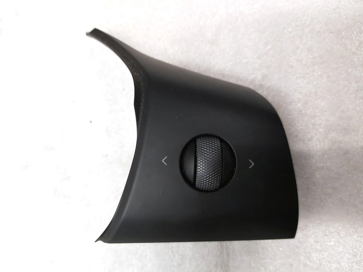 6 STEERING WHEEL SWITCH - RIGHT HAND - MATTE ALUMINUM Tesla Model 3, Model Y 1583976-00-A