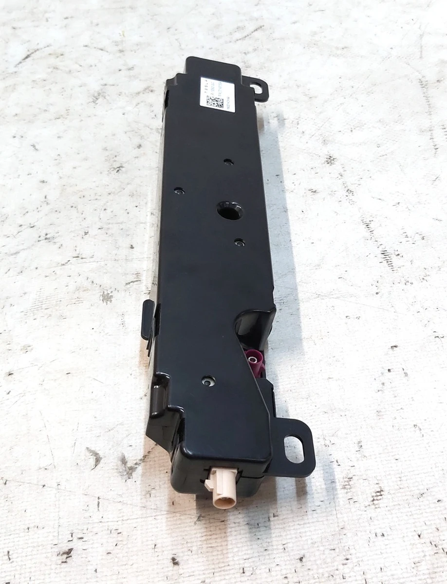 1 Антена WI-FI Tesla Model 3, Model Y 1585601-00-E