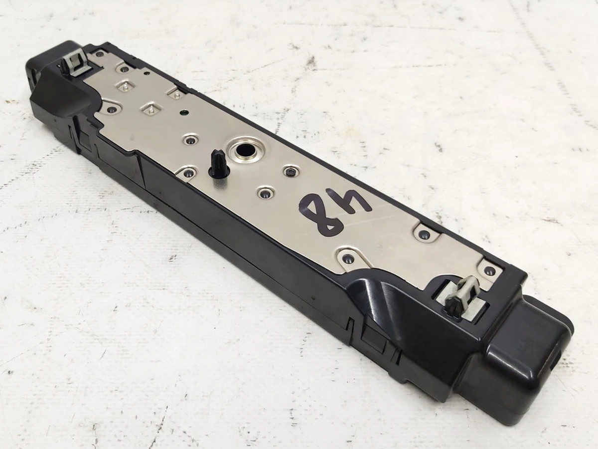 1 Антенна WI-FI Tesla Model 3, Model Y 1585601-00-E