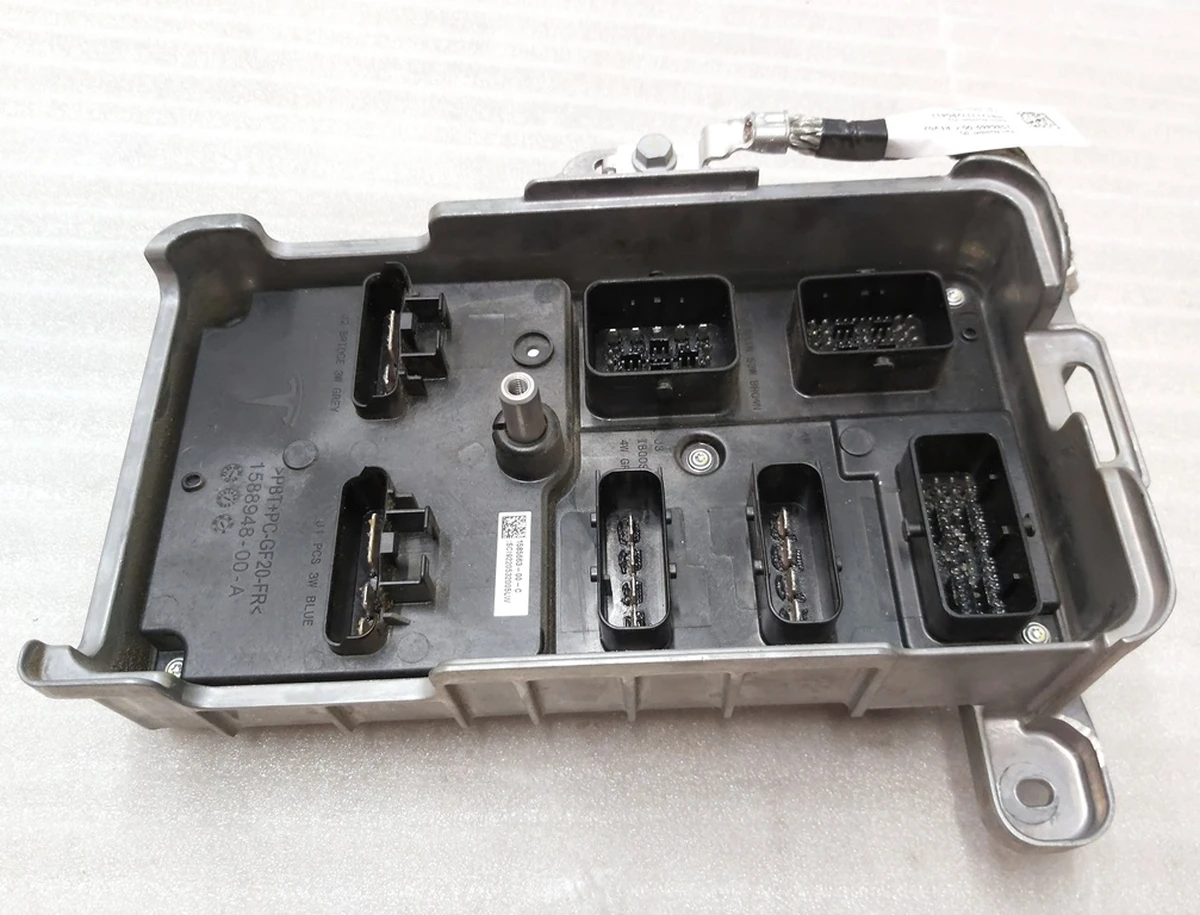 4 Боди контроллер передний GEN4 в сборе Tesla Model S Feb 2021, Model X Mar 2021 1585663-00-C