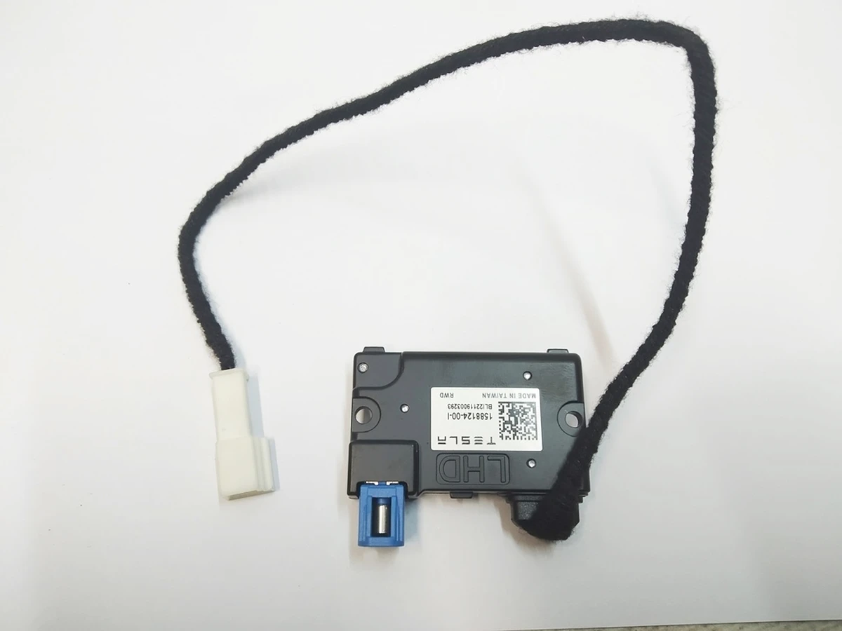 1 Камера салона Tesla model Y 1588124-S0-I