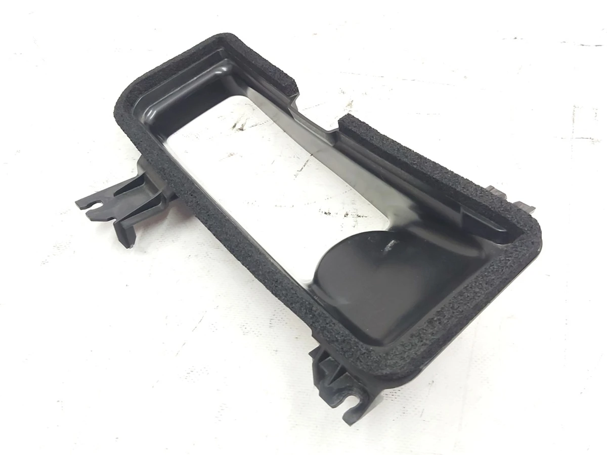 5 Кришка верхня повітрозабірника кабіни (з 05.10.2020) Tesla model 3 1588275-00-A