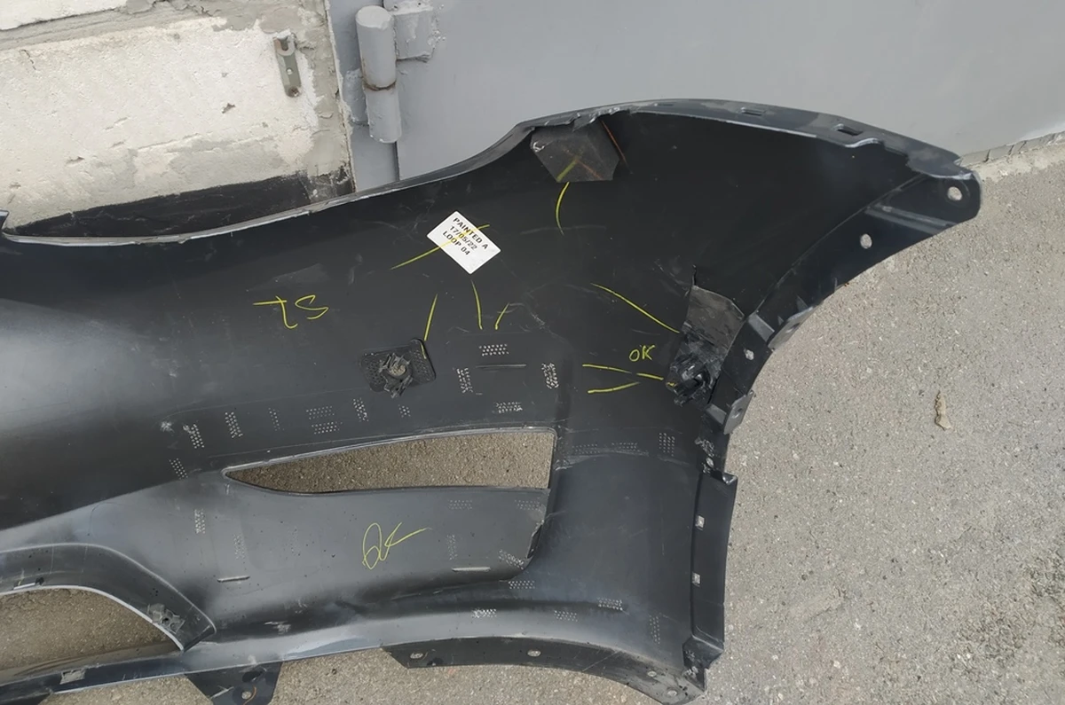 1 Бампер передний PMNG с повреждением Tesla model Y 1493736-S4-A