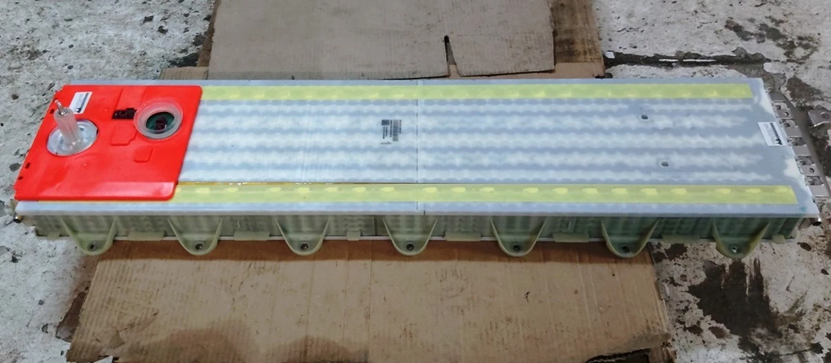 Модуль основної батареї Standard Range Plus Tesla model 3 1104428-00-W