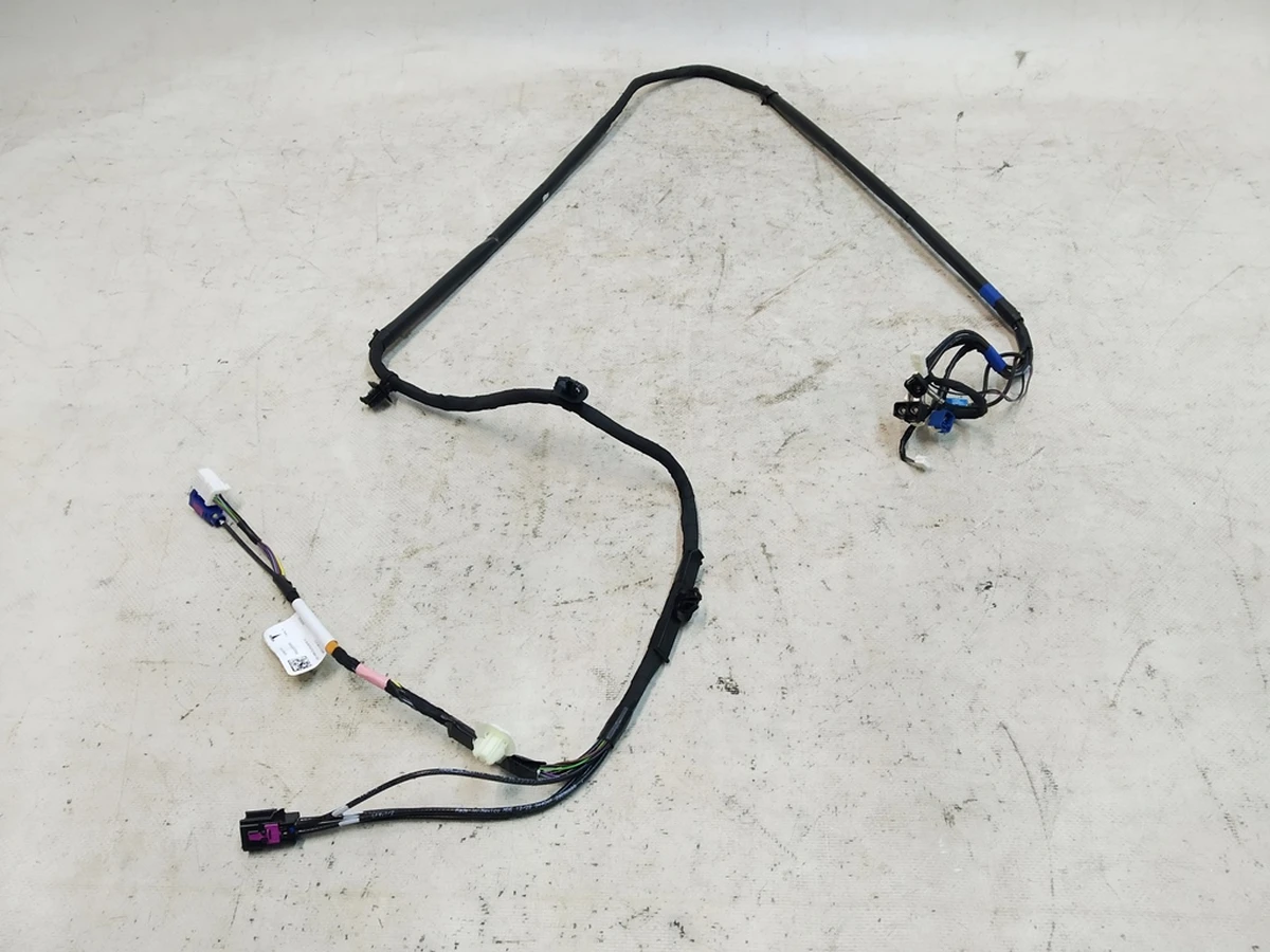 1 Електропроводка камери та GPS модуля лобового скла Tesla model Y 1616691-00-C