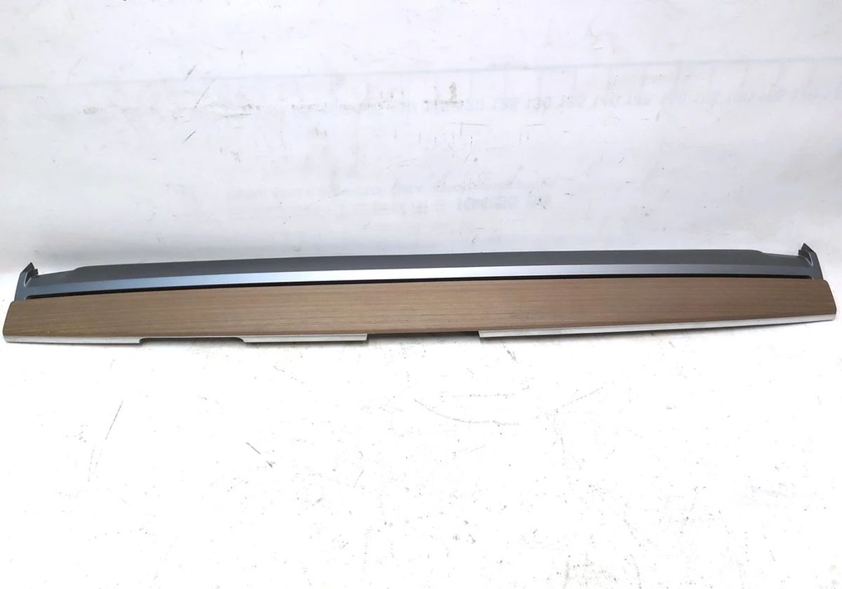 3 Декоративна накладка інструментальної панелі (дерево) Tesla Model 3, Model Y 1619569-00-A