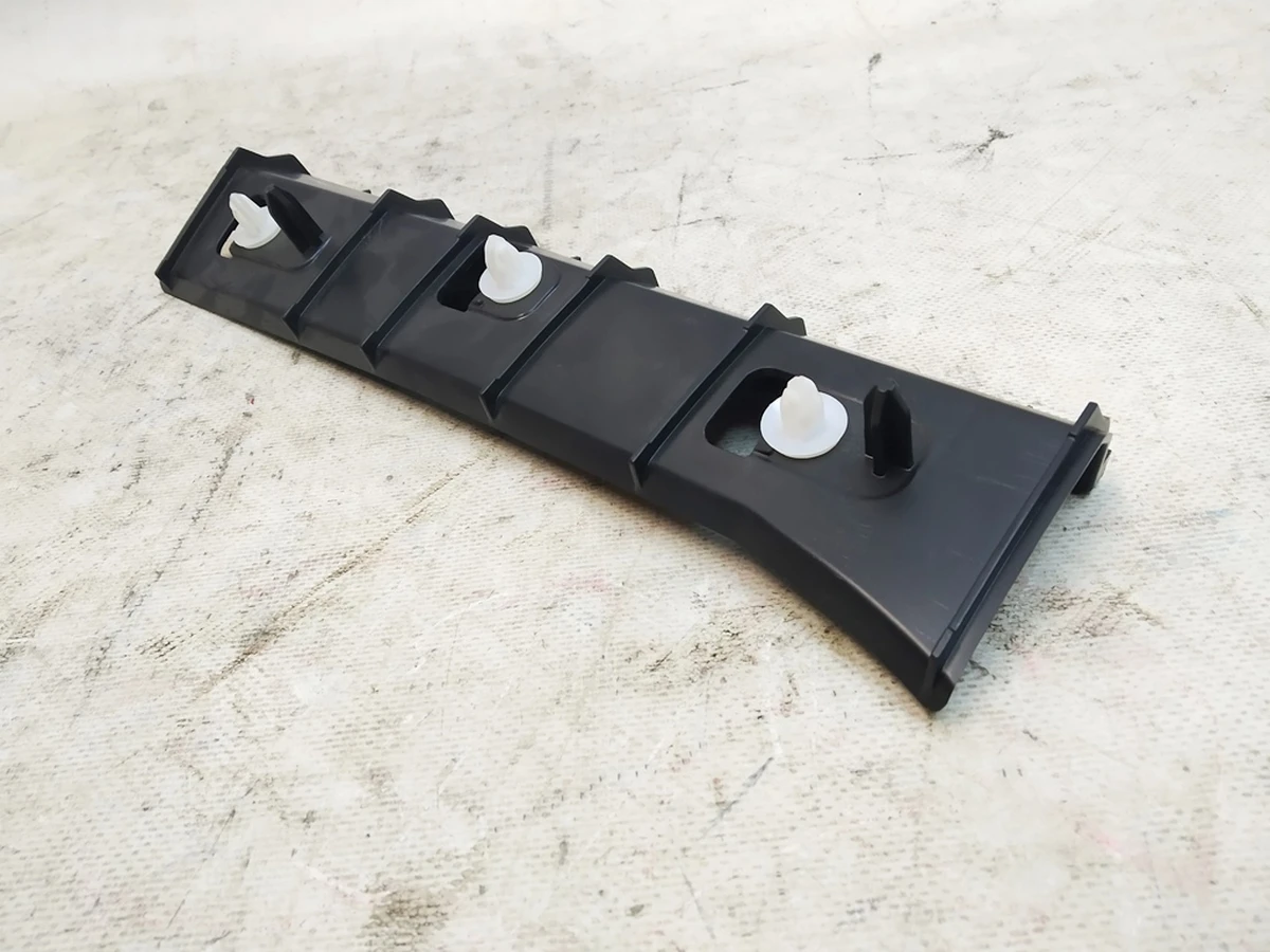 3 MY, LIFTGATE SIDETRIM BRACKT LH Tesla model Y 1628707-00-A