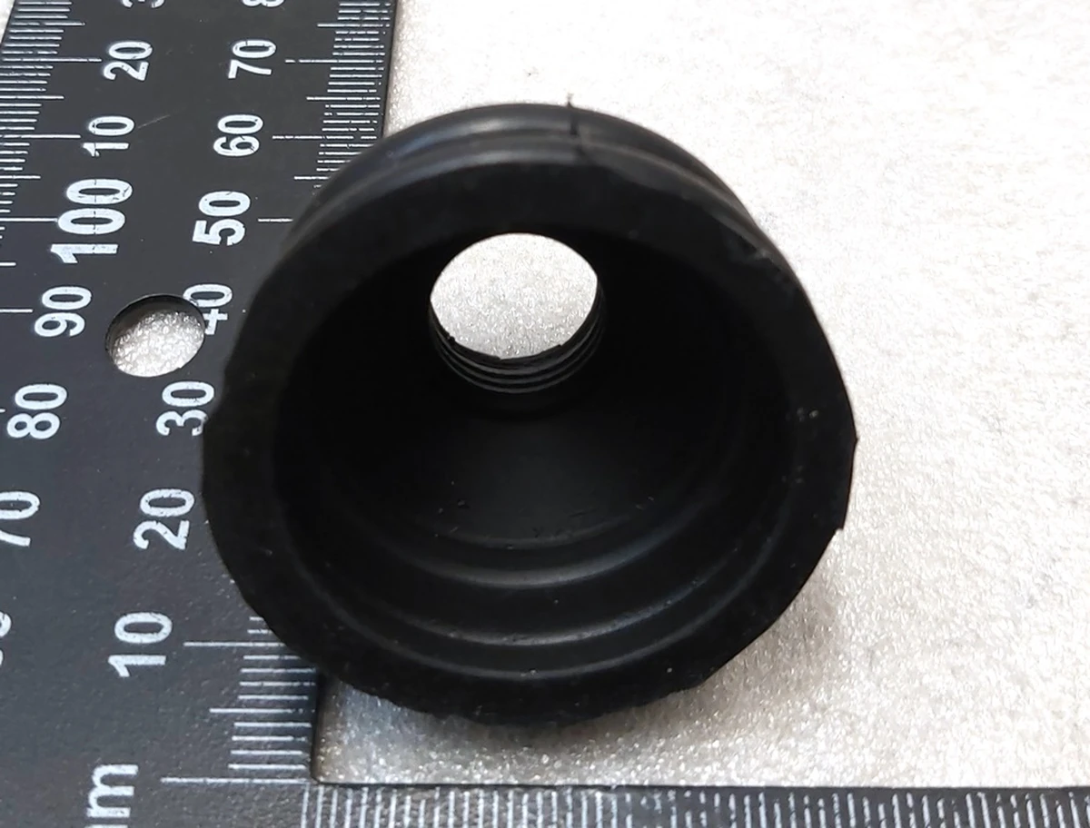 5 Пильник важеля нижнього продольного нового зразка (банан) Tesla model S, model S REST, model X 1041570-00-B 1041575-00-B