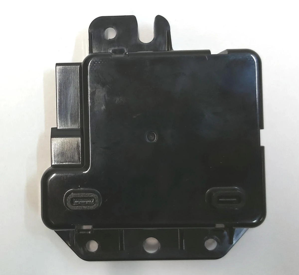 12 USB HUB центральної консолі передній Tesla model Y 1656787-30-A