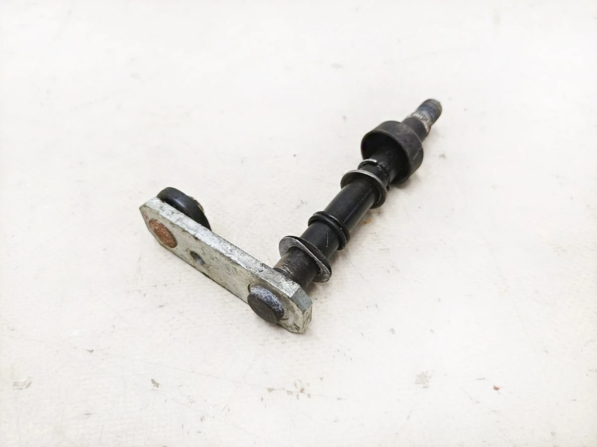 1 Tesla model Y windscreen wiper arm 1658936-00-A