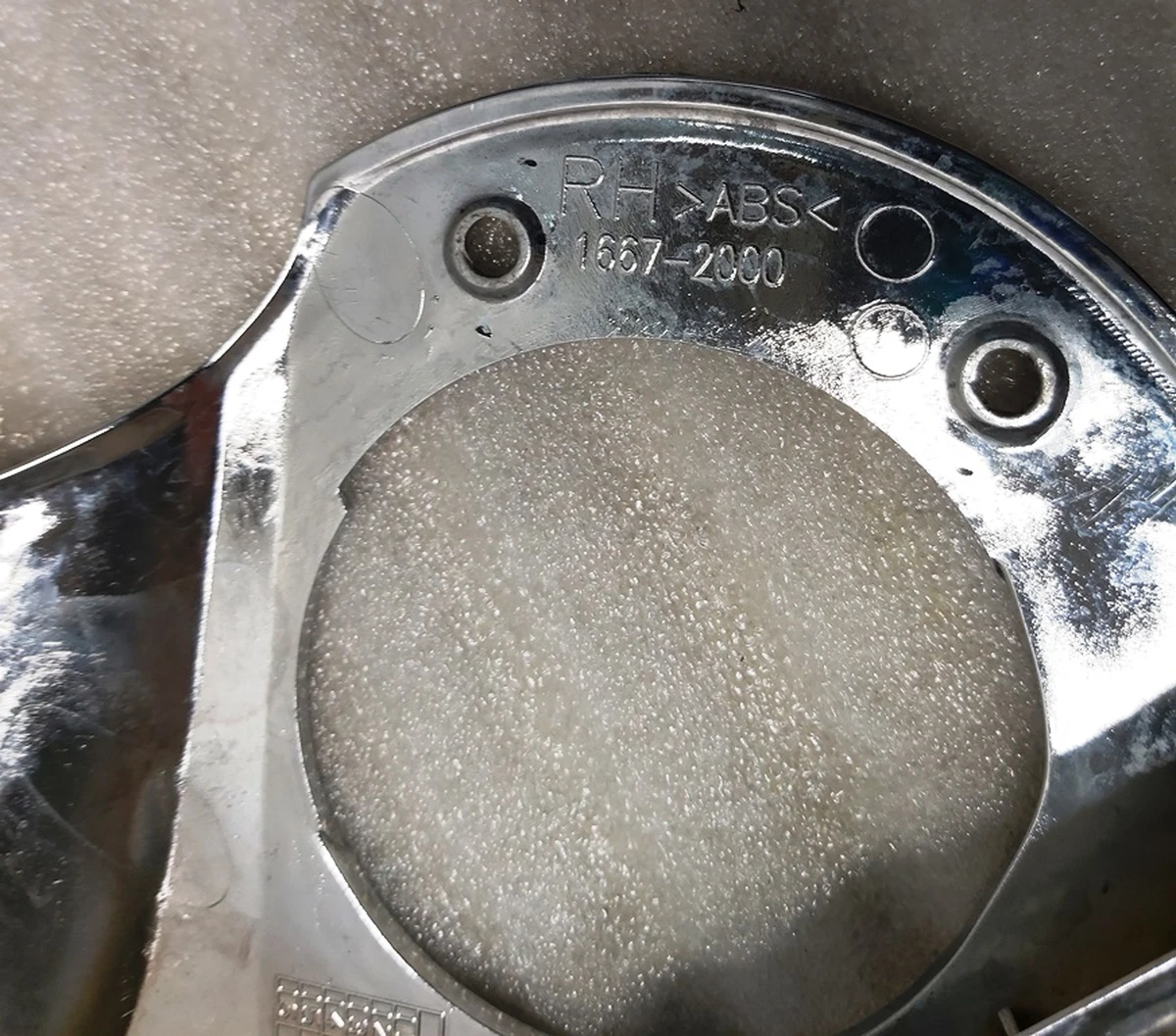 3 Накладка кронштейна дзеркала зовнішнього правого верхня хром Tesla model S, model S REST