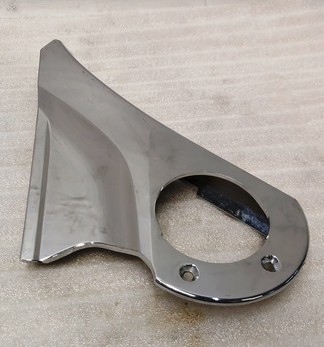 3 Накладка кронштейна дзеркала зовнішнього правого верхня хром Tesla model S, model S REST