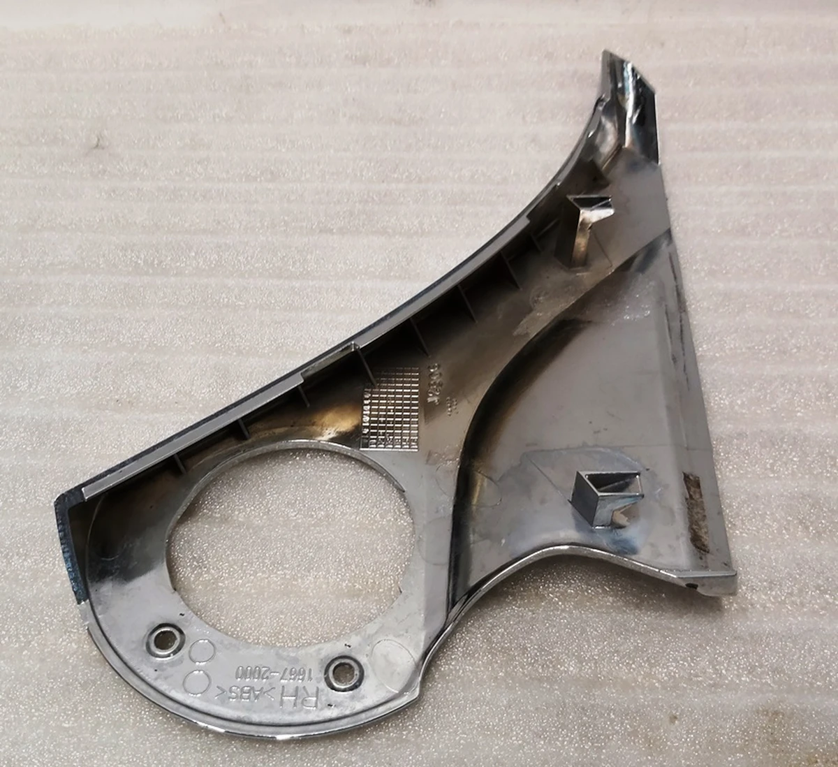 3 Накладка кронштейна дзеркала зовнішнього правого верхня хром Tesla model S, model S REST