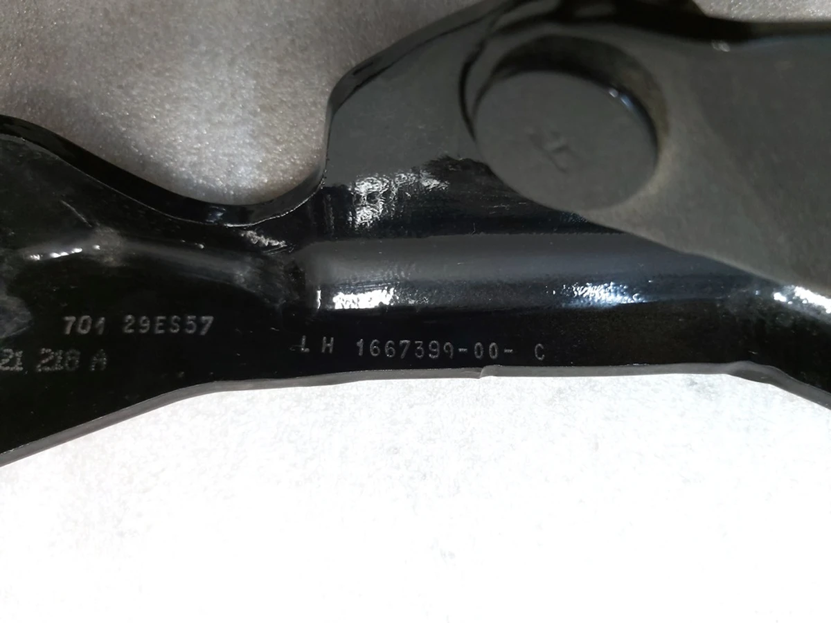 1 Петля крышки багажника левая PBSB Tesla Model 3 REST 1667399-00-C