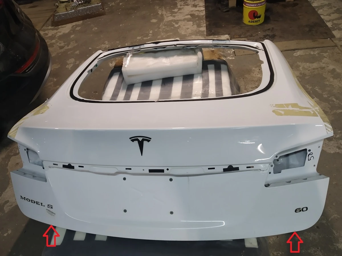 7 Крышка багажника ляда метал PBCW с повреждением Tesla model S, model S REST 1023722-E0-A