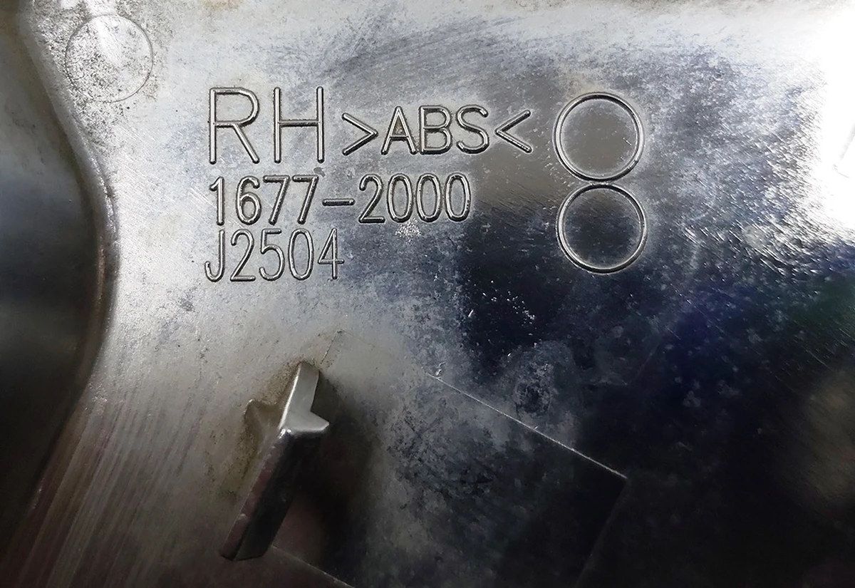 Right lower exterior mirror bracket cover 1677-2000 CHROME Tesla Model S, Model S REST 1041318-00-G