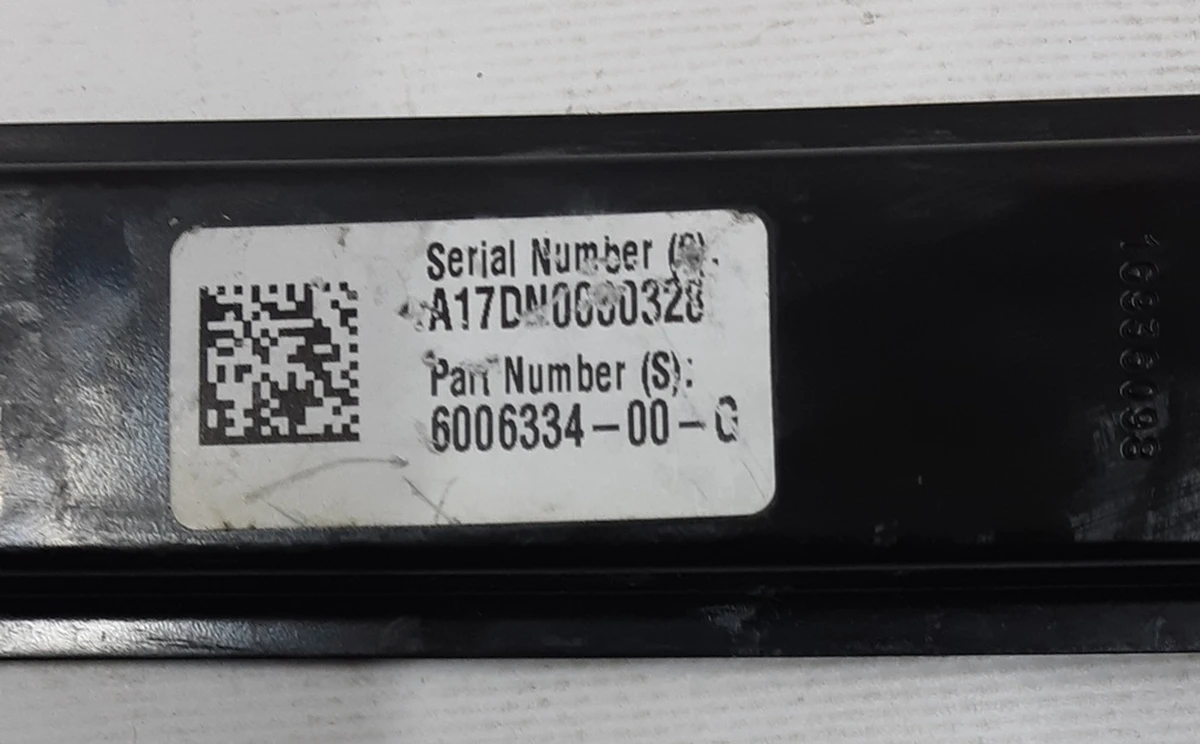3 Напрямна планка склопідйомника заднього лівого у зборі з роликами Tesla model S, model S REST 6006334-00-L