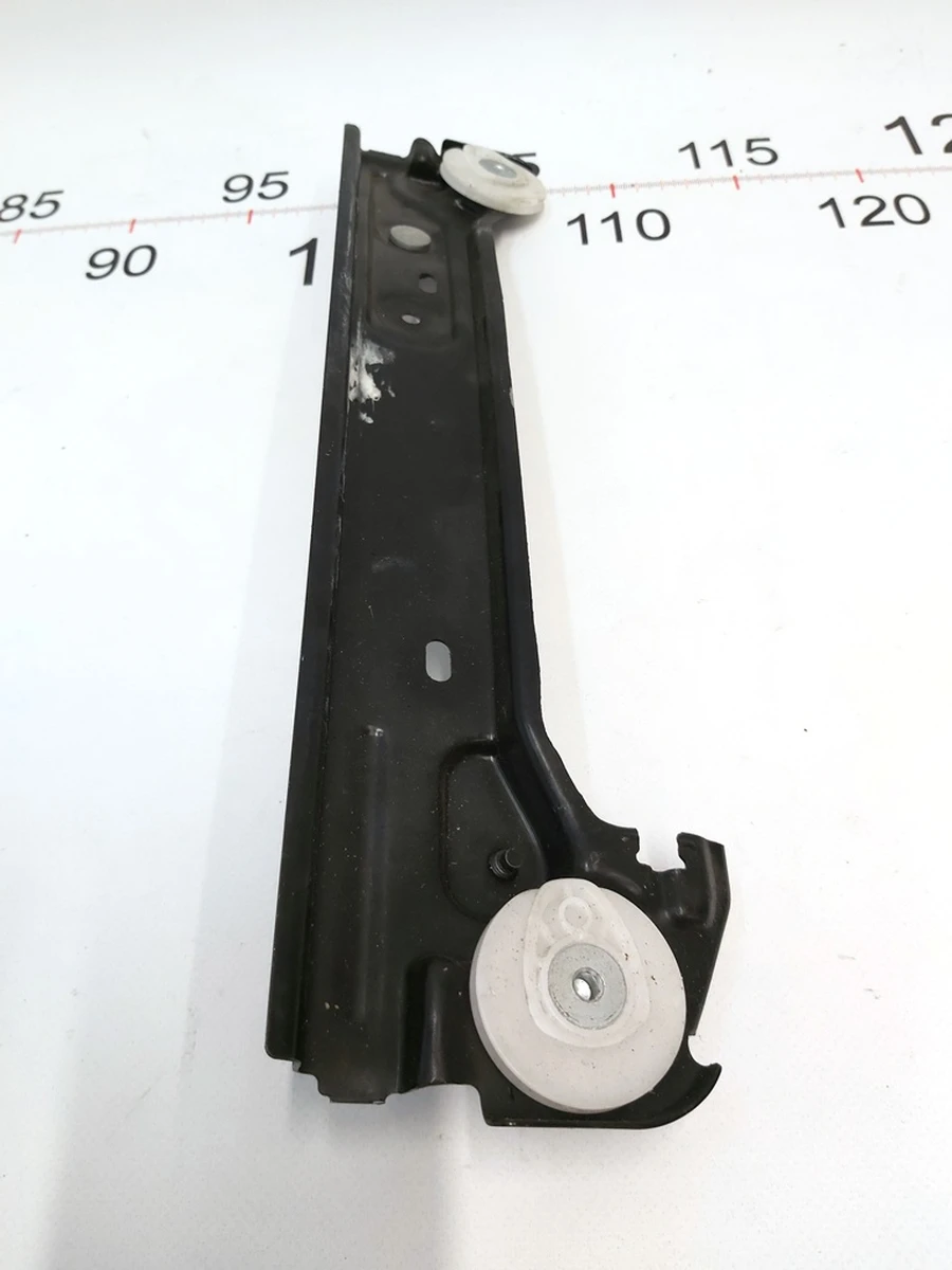 Rear left window regulator guide Tesla Model 3 1096622