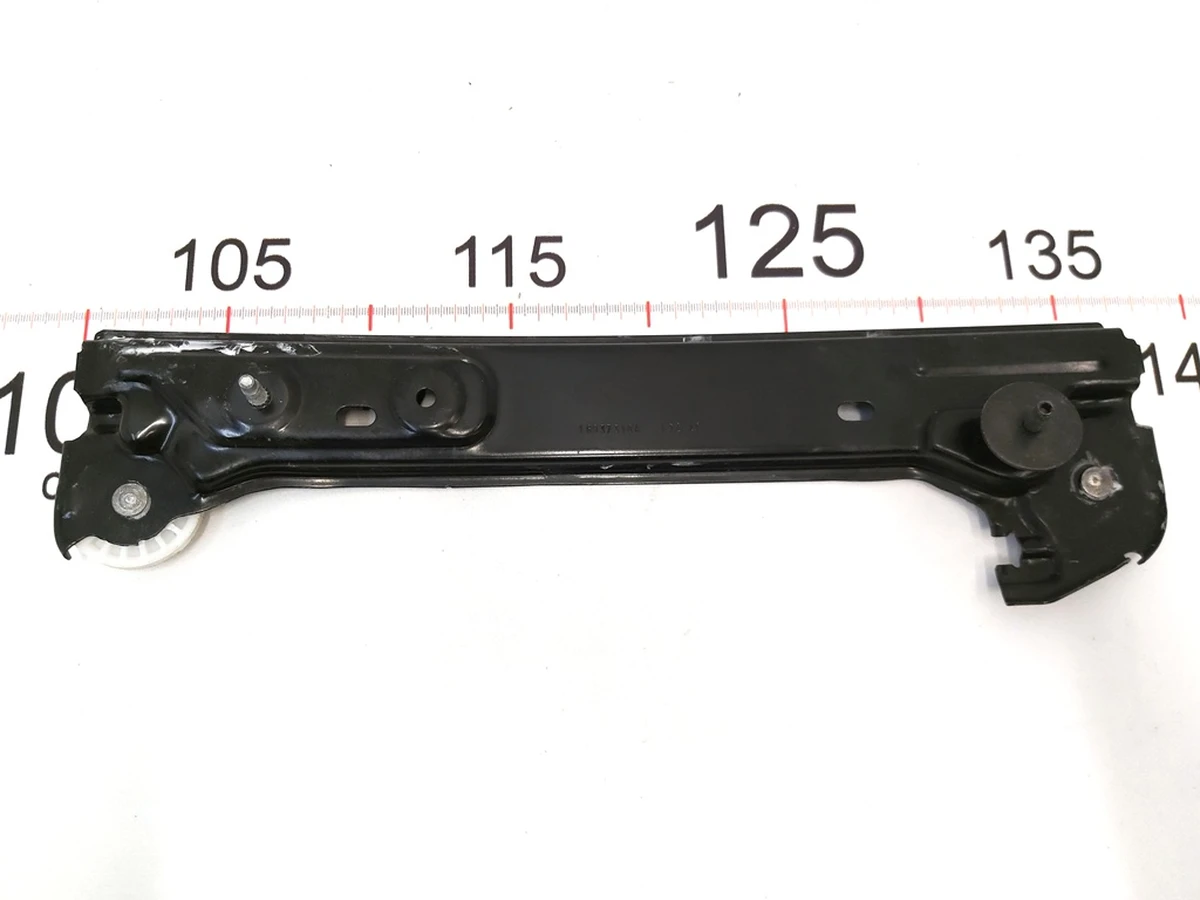 Rear left window regulator guide Tesla Model 3 1096622