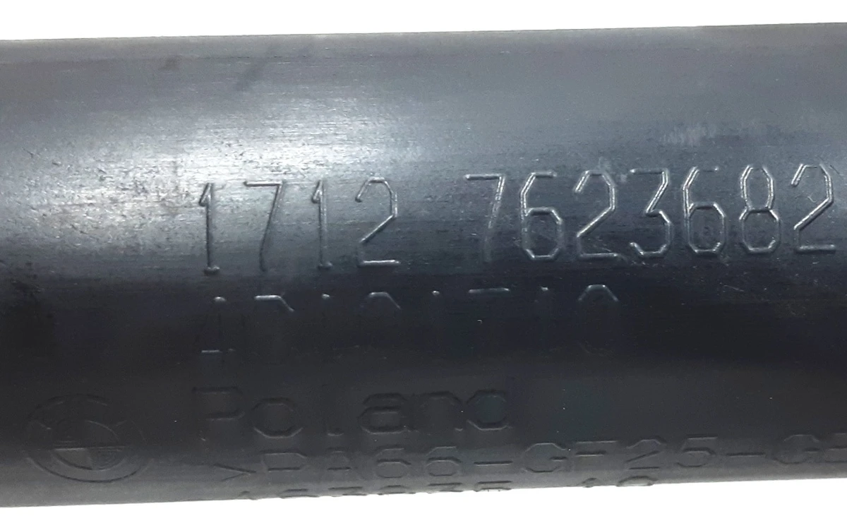 Патрубок системи охолодження лівий передній BMW i3 17127623682