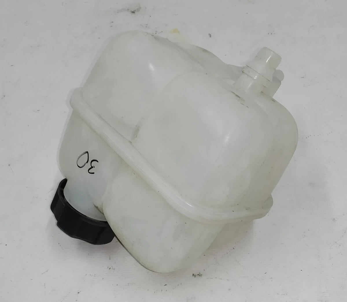 Розширювальний бачок охолоджуючої рідини в зборі з кришкою BMW I3 17137823626