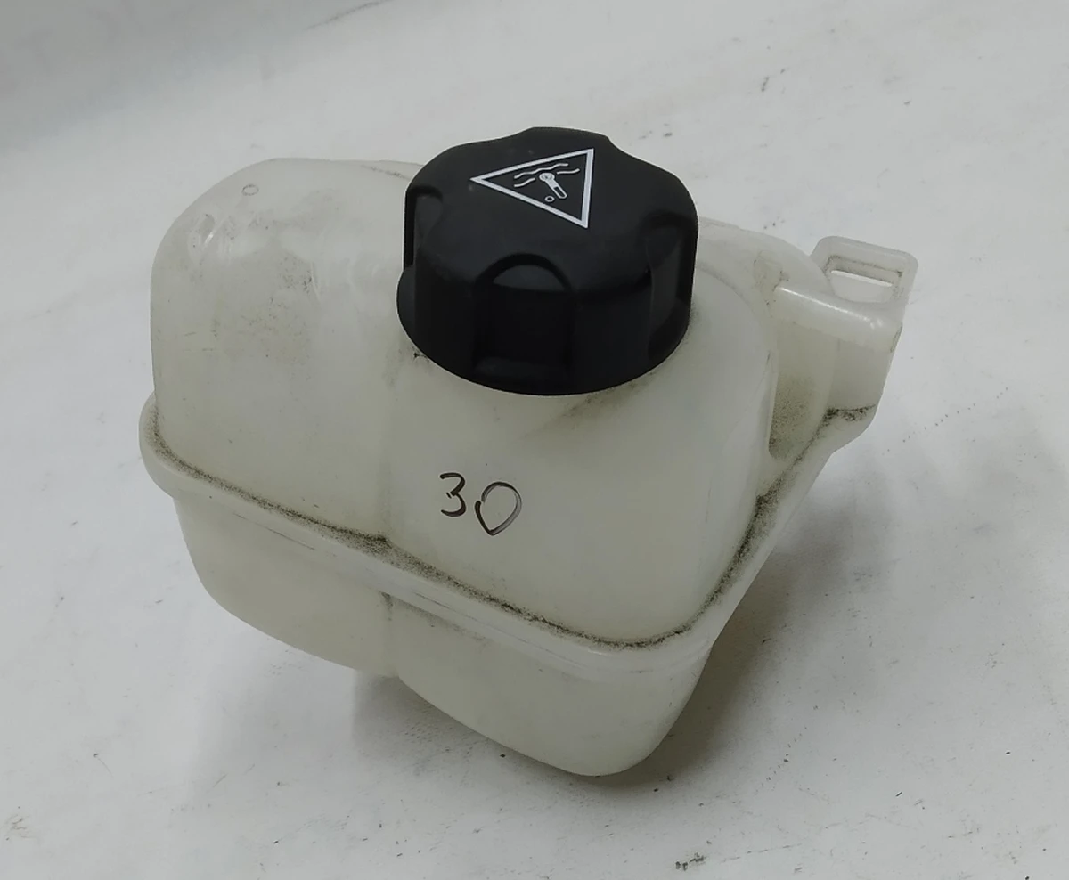 Розширювальний бачок охолоджуючої рідини в зборі з кришкою BMW I3 17137823626