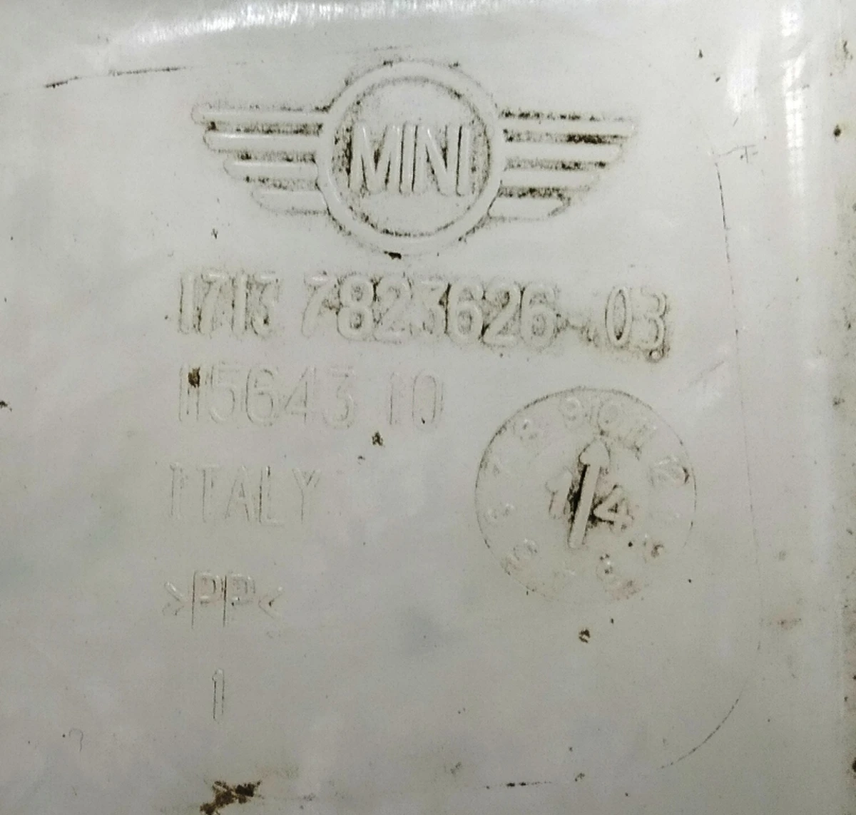 Розширювальний бачок охолоджуючої рідини в зборі з кришкою BMW I3 17137823626