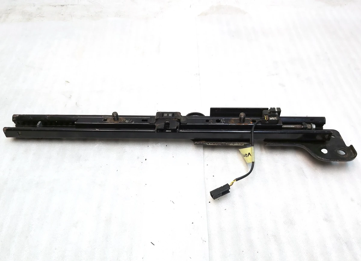 18 Салазка сидіння 2-го ряду одинарного правого ліва Tesla model X, model X Mar 2021 1077109-00-A