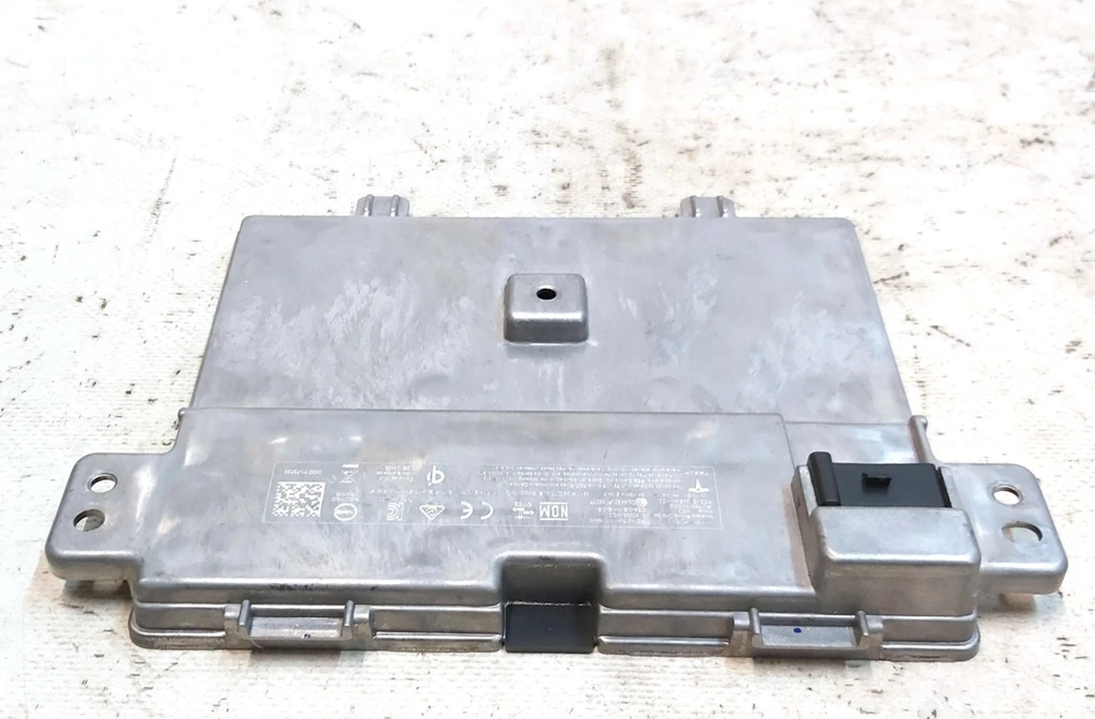 13 Устройство безпроводной зарядки GEN2 Tesla model Y 1755100-00-B