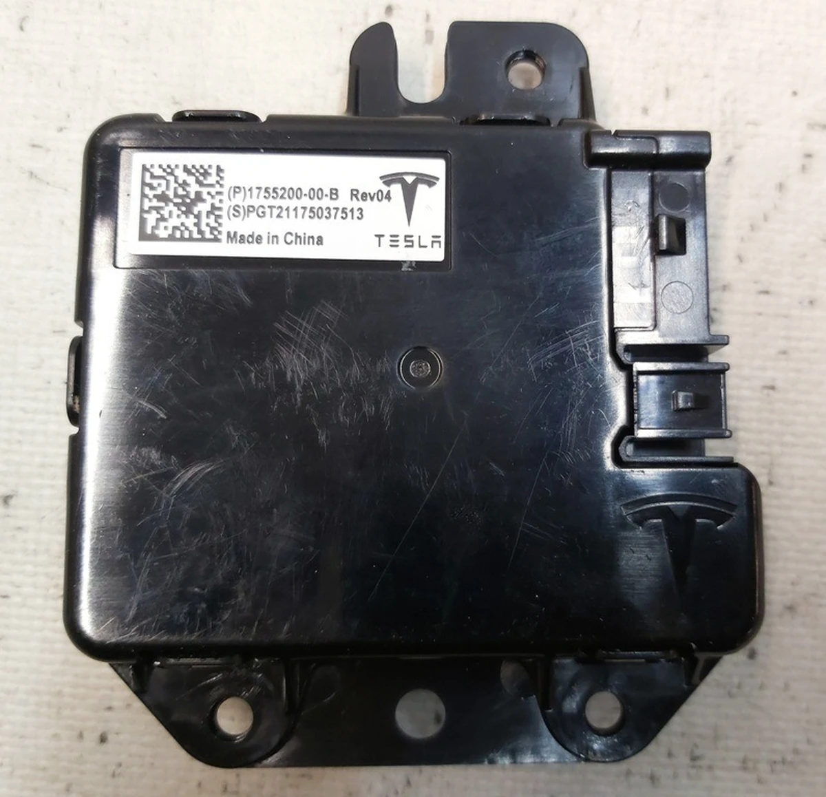 ASY, USB HUB, GEN3 front Tesla model 3 1755200-00-B