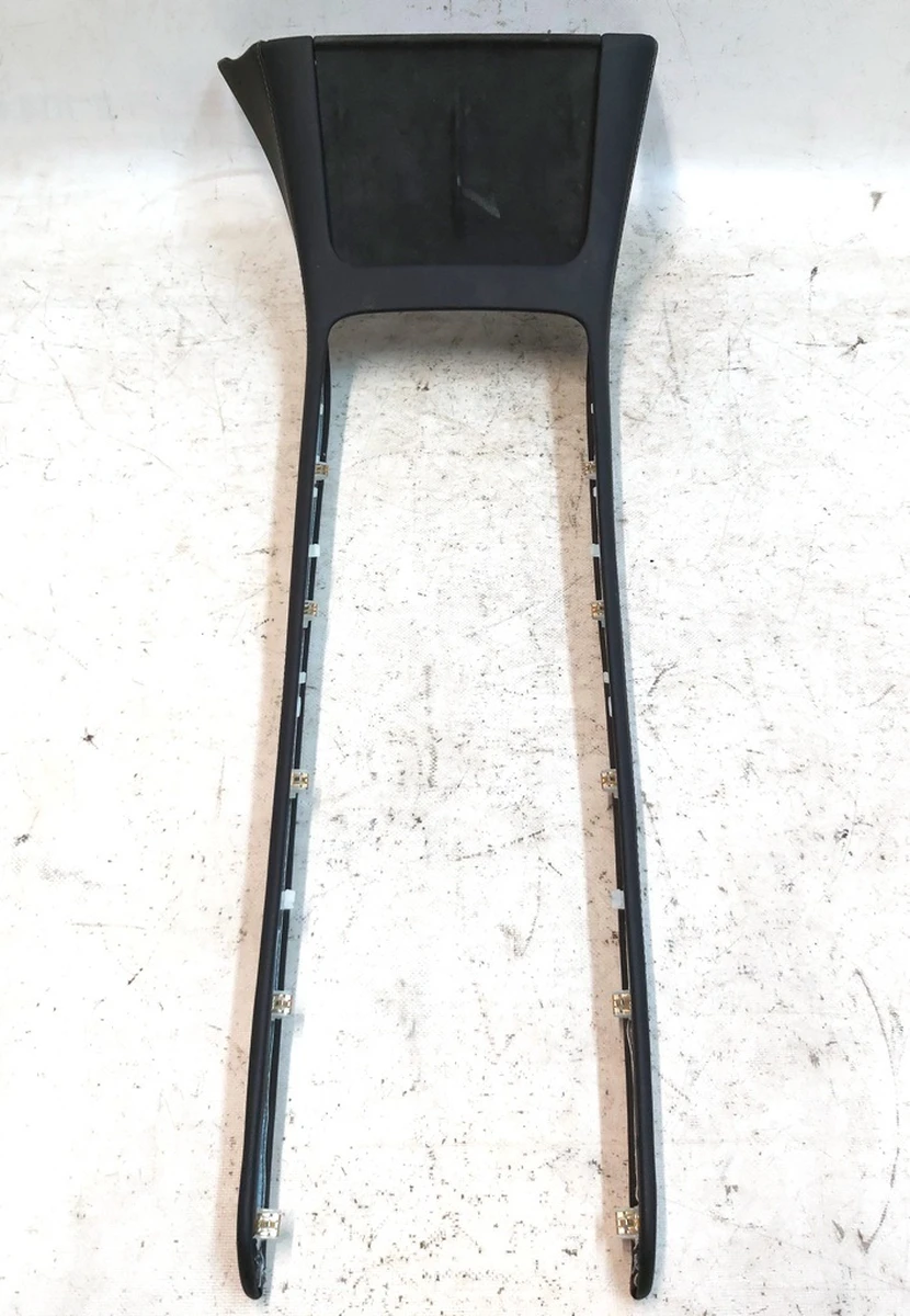 4 Декоративна накладка центральної консолі з пошкодженням Tesla model 3, model Y 1755540-00-A