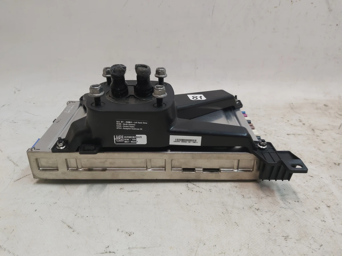 1 Комп'ютер автомобіля PROVISIONED REV04 INTEL з кронштейном у зборі Tesla model 3, model Y 1775000-S0-L