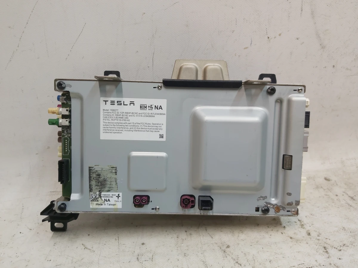 1 Комп'ютер автомобіля PROVISIONED REV04 INTEL з кронштейном у зборі Tesla model 3, model Y 1775000-S0-L