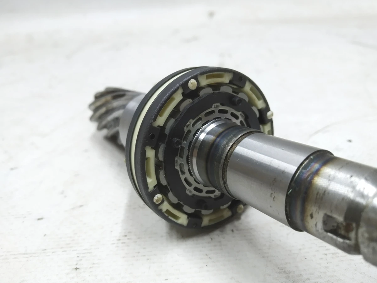 1 Черв'ячний вал Tesla model S REST 1070801-00-E