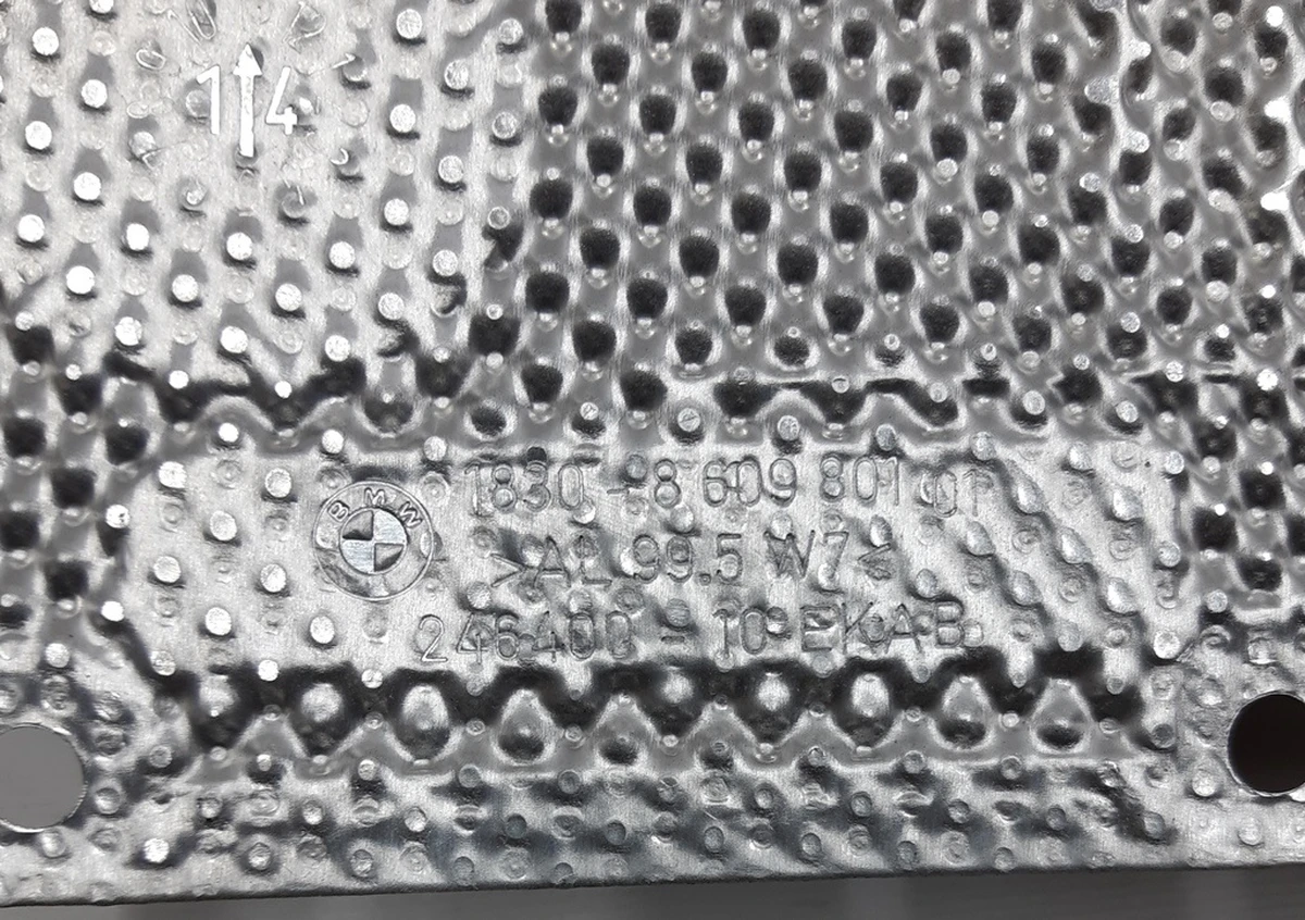 Теплоизоляционный экран заднего глушителя задний большой BMW I3 18308609801