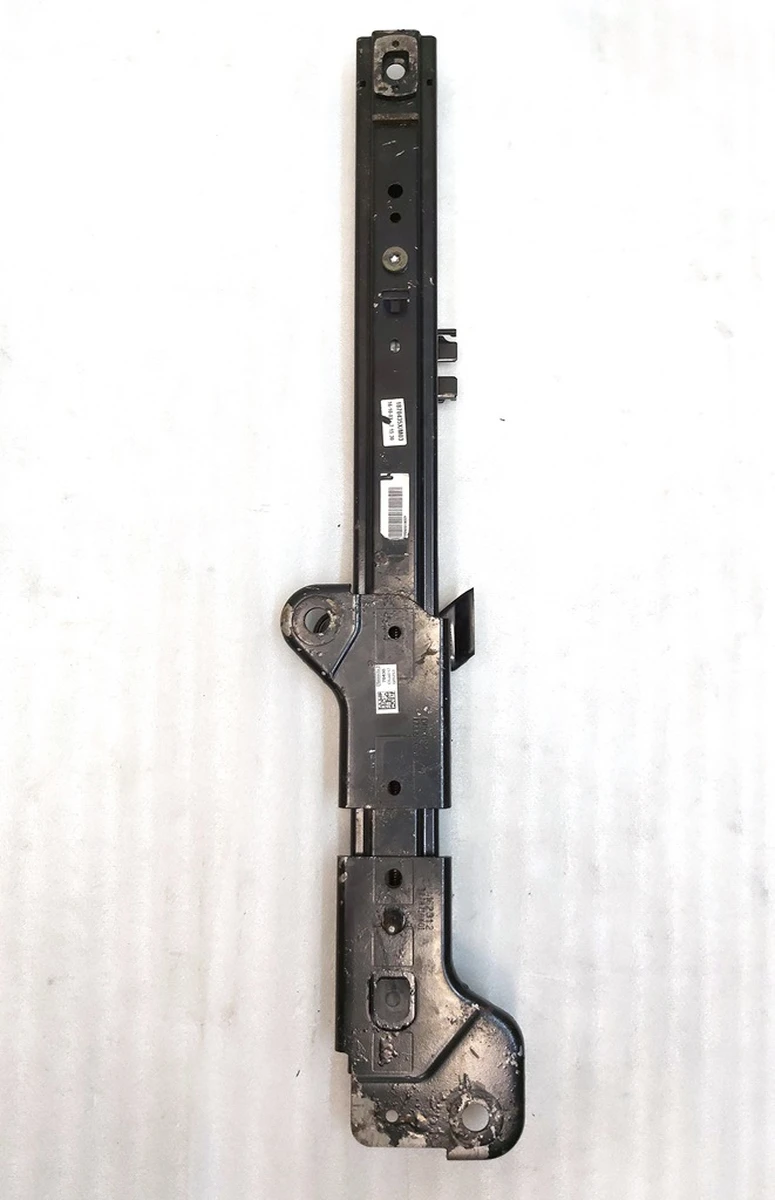 17 Салазка сидіння 2-го ряду одинарного лівого ліва Tesla model X, model X Mar 2021 1077107-00-A