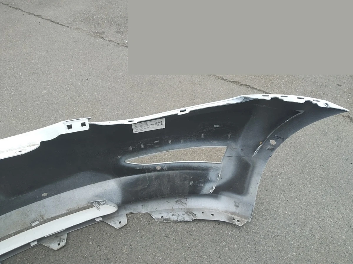 1 Бампер передній без кріплень парктроніків з пошкодженням PEARL WHITE MULTI-COAT-PPSW Tesla Model 3 1916697-S3-A