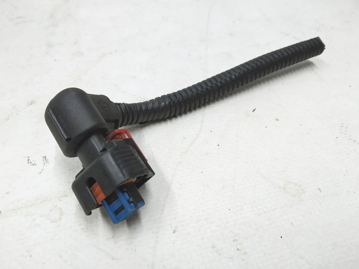 2 Rear left brake caliper wiring connector X162 (2pin) Tesla model X 1032448-00-G